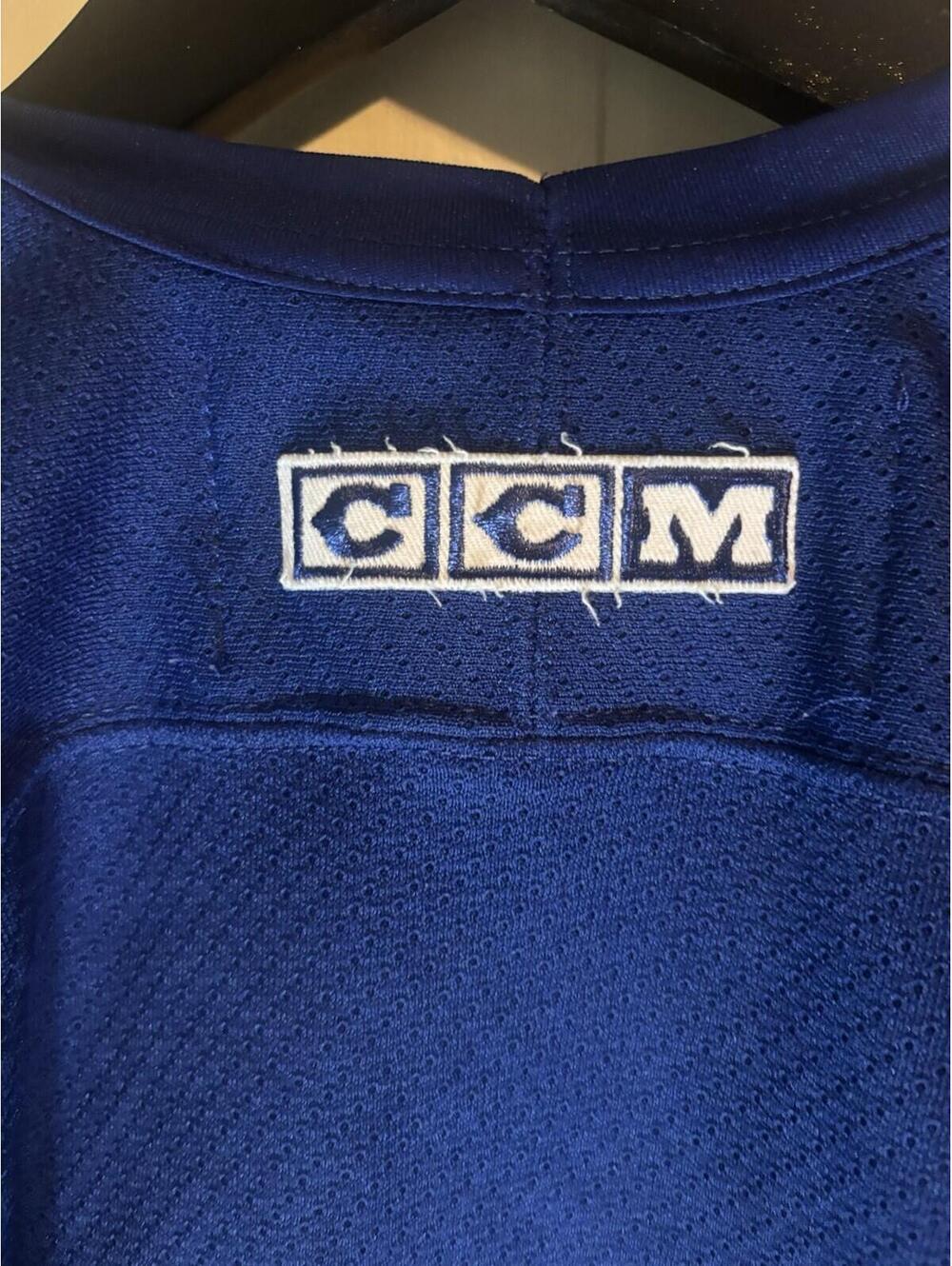 Toronto Maple Leafs Official Licensed CCM Jersey - Youth Large  - Made In Canada - Picture 5 of 11